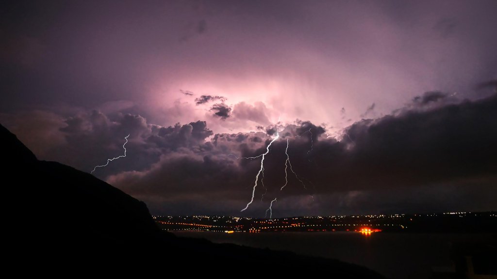 Nevreme pogodilo jug Albanije, dve osobe stradale, troje povređeno – nevreme u Albaniji