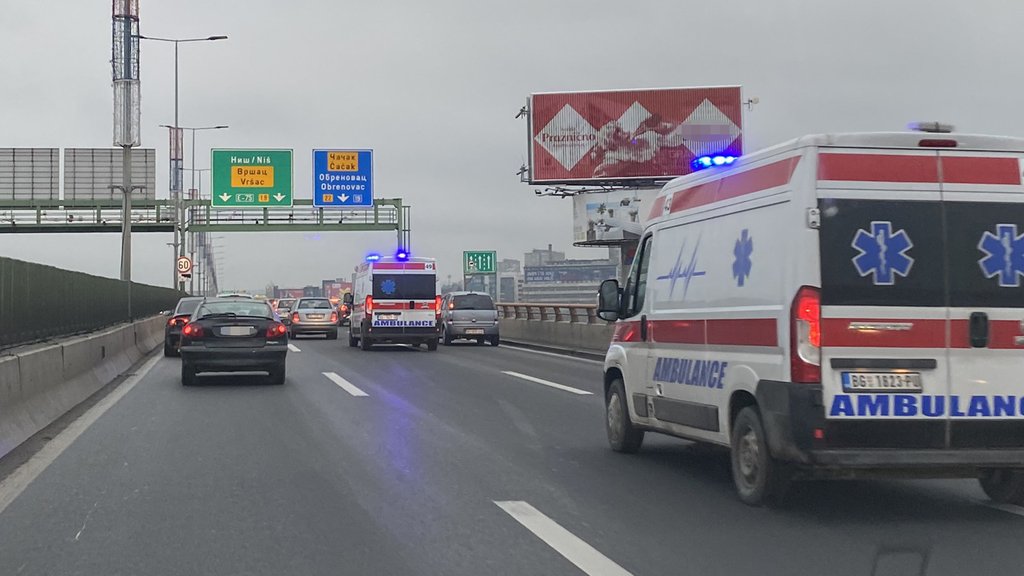 Saobraćajna nezgoda kod Orlovače, dvojica muškaraca teško povređena