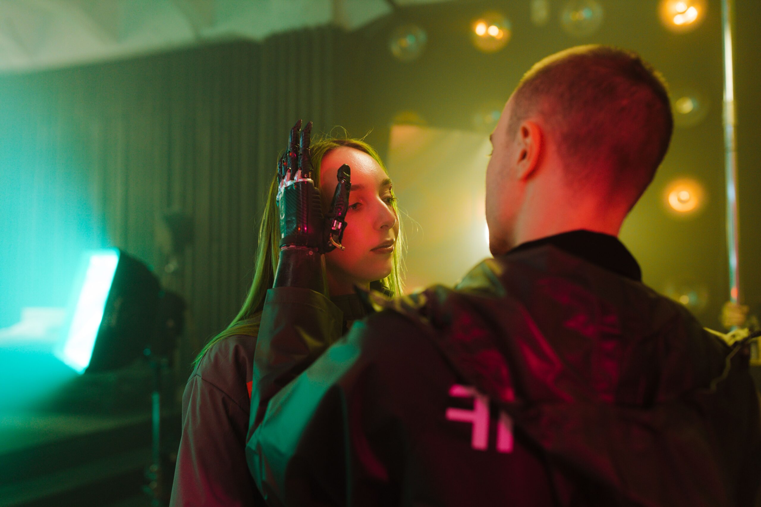 Eline Van der Velden unapređuje filmsku industriju uz pomoć AI – AI glumica Tilly Norwood