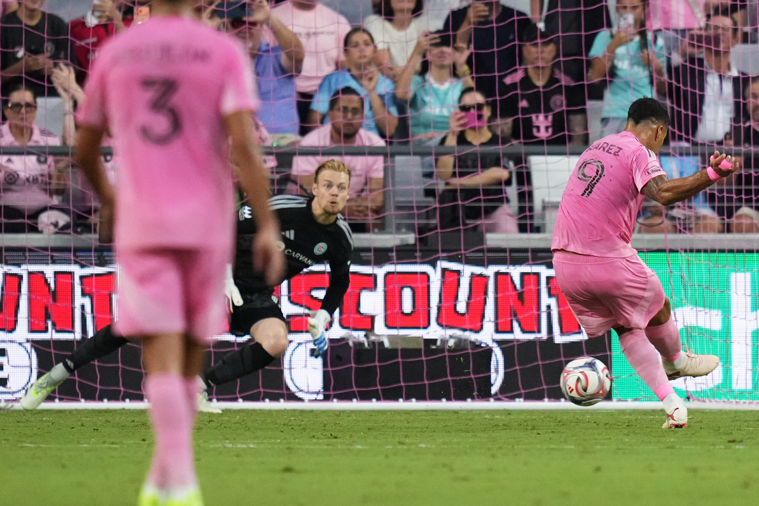 Luis Suarez doneo pobedu Inter Majamiju 3:2 protiv Čikago Fajera u MLS derbiju – Luis Suarez Inter Majami MLS