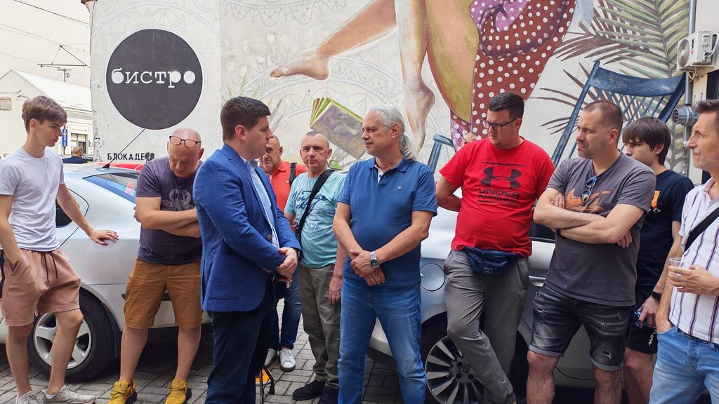 Predstavnici opštine Voždovac posetili stanare u Vojvode Stepe zbog problema sa stanovima – problemi stanara u Vojvode Stepe