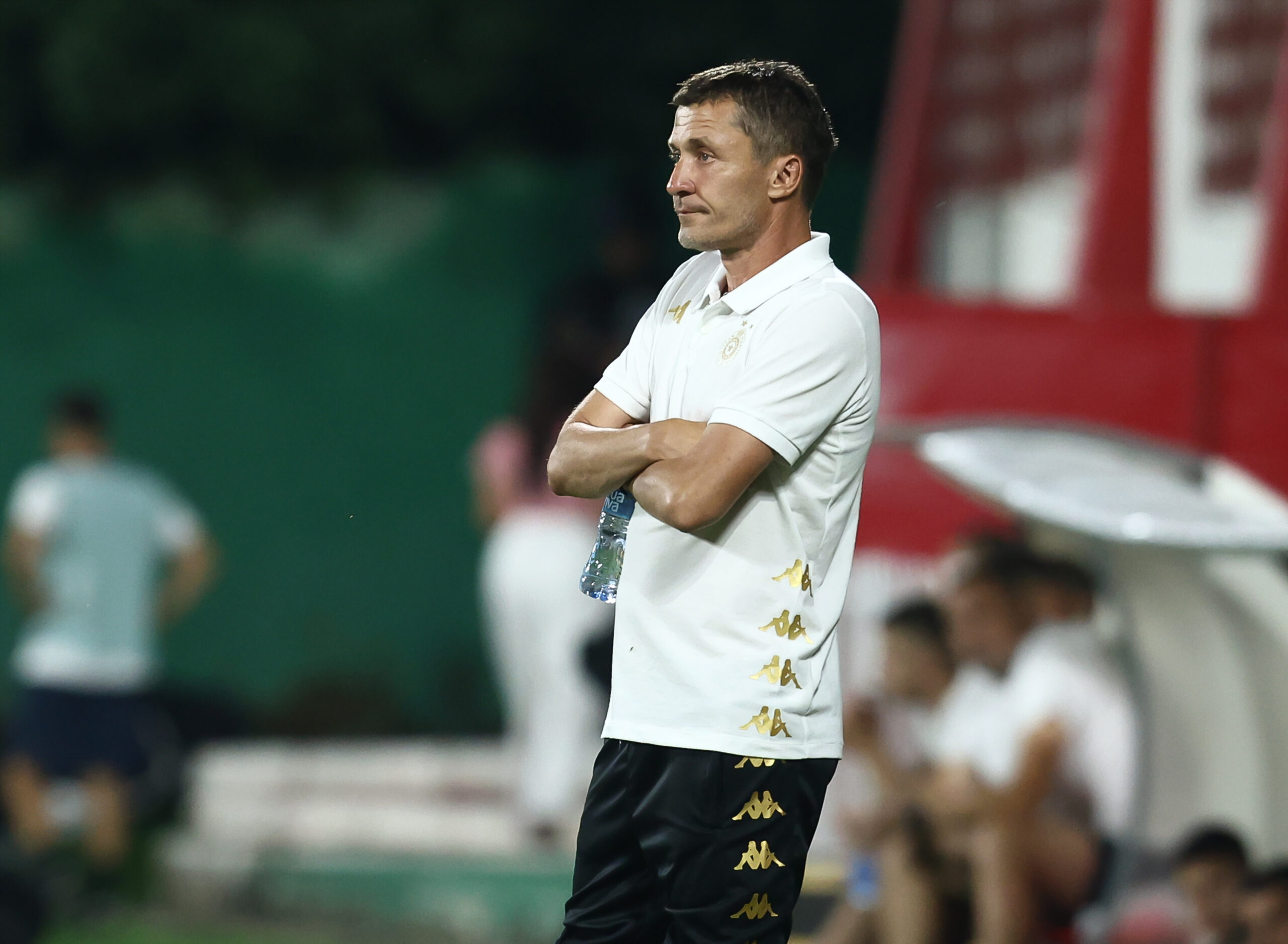 Saša Ilić dočekan ovacijama Grobara u Humskoj uz koreografiju na južnoj tribini – Saša Ilić Partizan ovacije