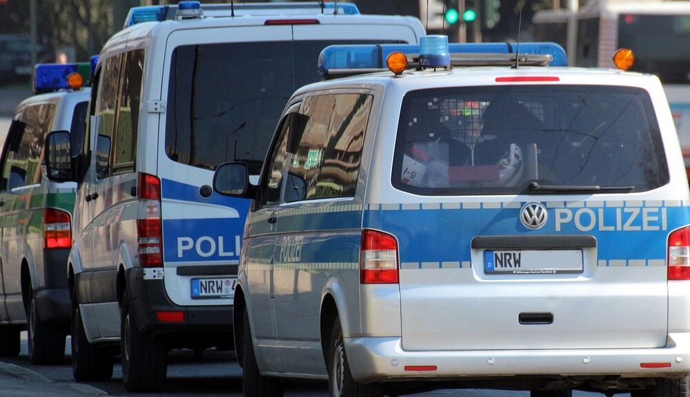 Talačka kriza u banci u Regensburgu, jedna osoba preminula – napad nožem u banci