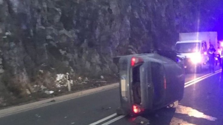 Automobil prevrnut kod isključenja za Lastu u Beogradu, saobraćaj otežan – prevrtanje automobila Beograd