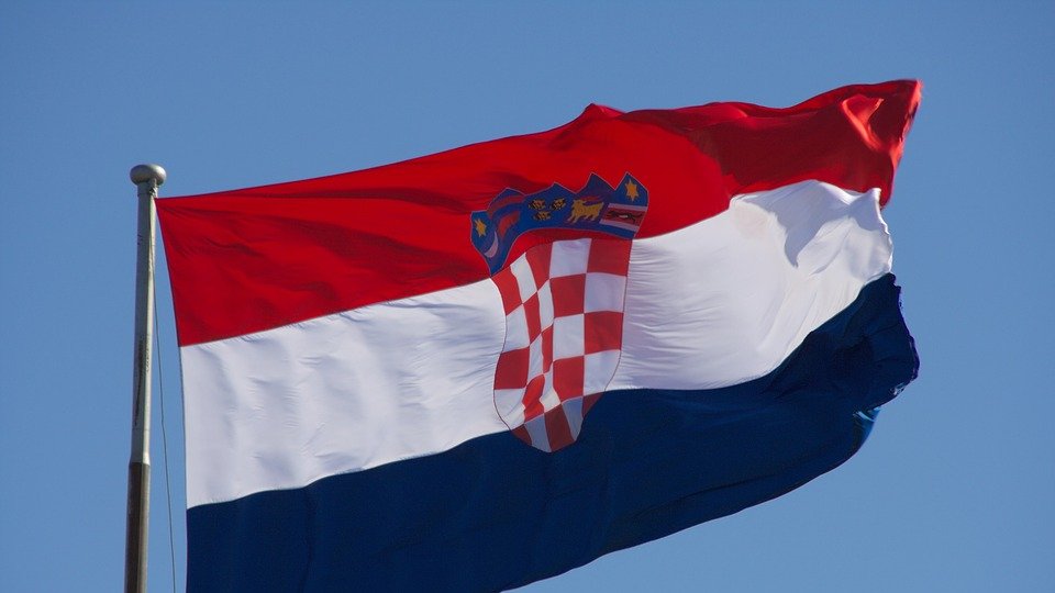 Ministarstvo odbrane Hrvatske otkazuje tender za dušeke zbog porekla iz Srbije – tender za dušeke proizvode iz Srbije
