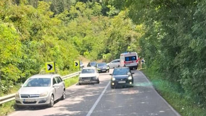 Sudar dva automobila na Ibarskoj magistrali kod Raške, povređeni zbrinuti – sudar na Ibarskoj magistrali