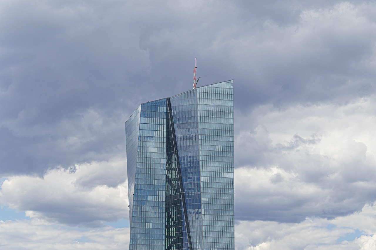 Unicredit beleži neto dobit od 6,3 milijarde evra i 22. kvartal rasta – neto dobit Unicredit
