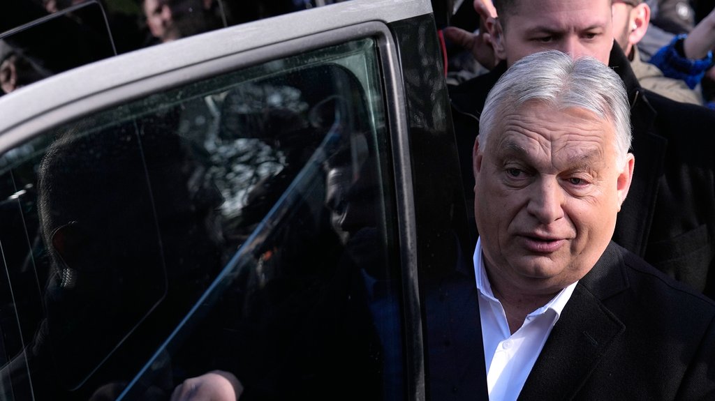 Viktor Orban ocenjuje da je odustajanje od neutralnosti Mađarske ozbiljna greška