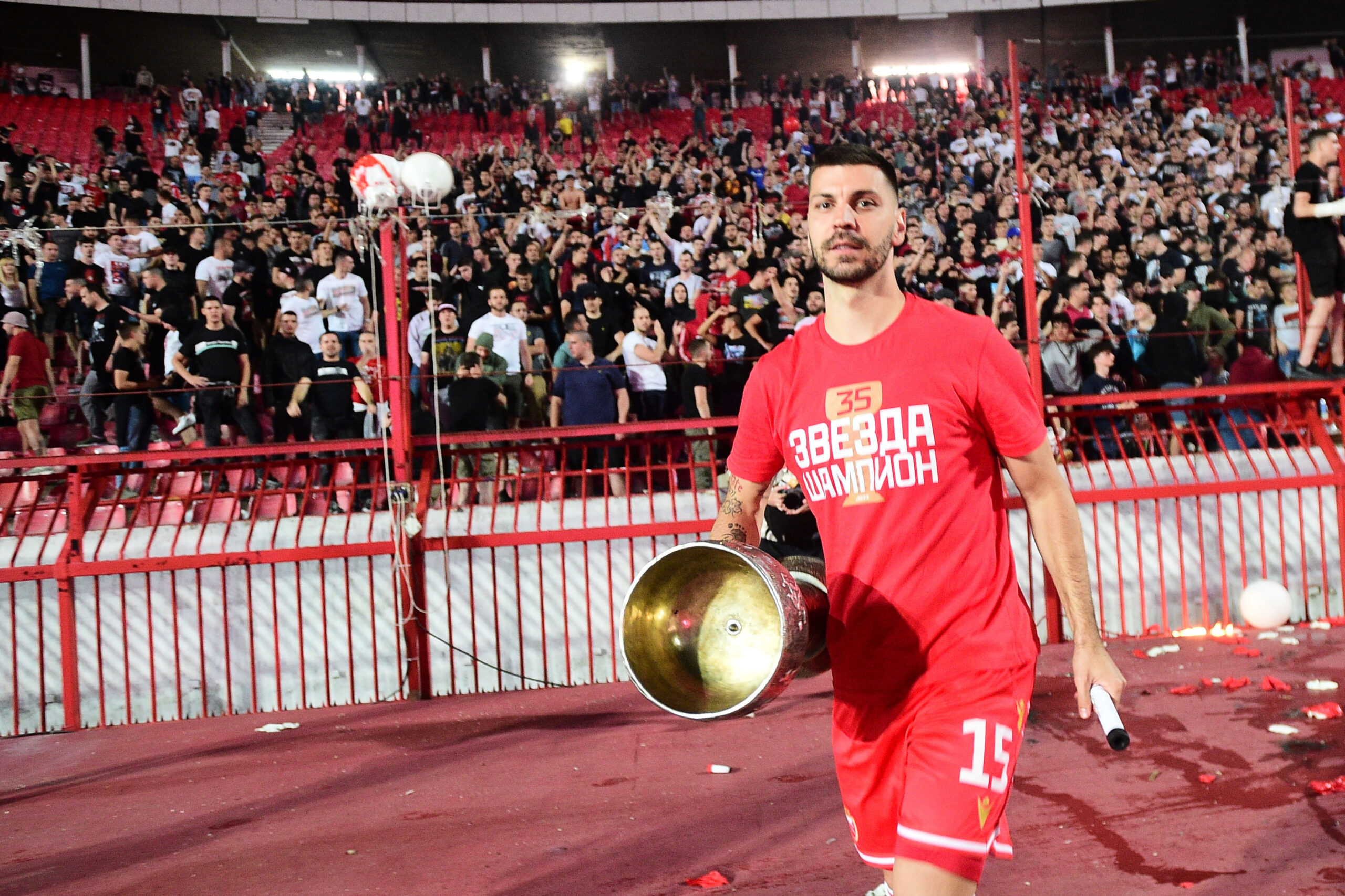 Aleksandar Dragović doživeo tešku povredu tokom meča Austrije iz Beča u Kupu Austrije – Aleksandar Dragović povreda teren