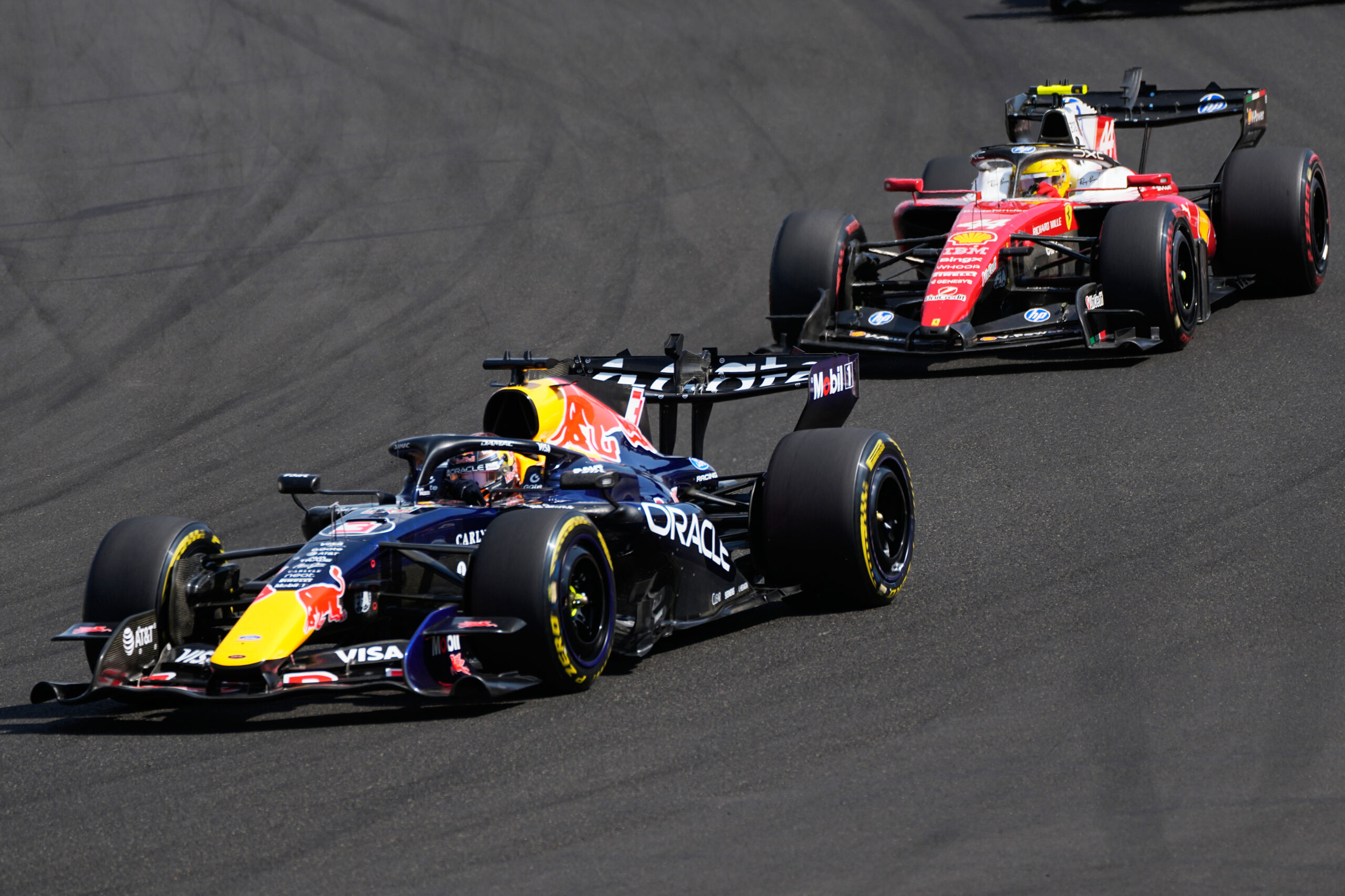 Max Verstappen odoleo napadima Hamiltona u uzbudljivoj prvoj polovini trke za Veliku nagradu Mađarske – Max Verstappen GP Mađarska