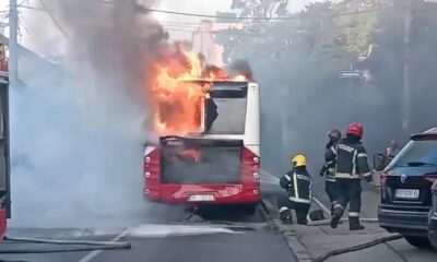 Požar zahvatio autobus gradskog prevoza u Ulici Mite Ružića, nema povređenih – požar na autobusu
