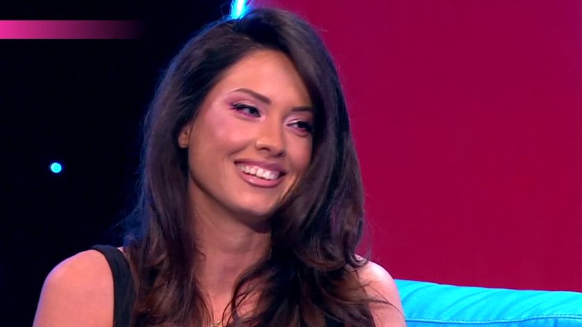 Mirka Vasiljević pokazala pripremu zimnice: Tegle džema uredno poređane u kuhinji – priprema zimnice