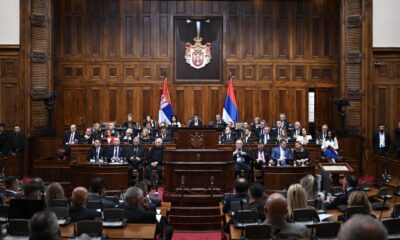 Narodna skupština raspravlja o nepoverenju Vladi Srbije na vanrednoj sednici – glasanje o nepoverenju Vladi Srbije