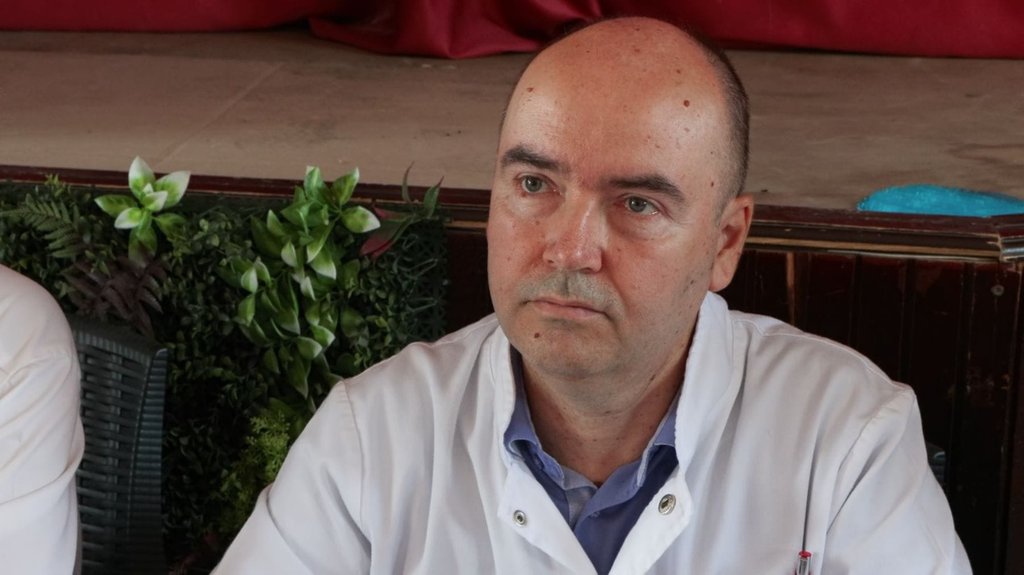 Prof. dr Boris Đinđić ukazuje na važnost etike u radu lekara u Nišu – etika u radu lekara