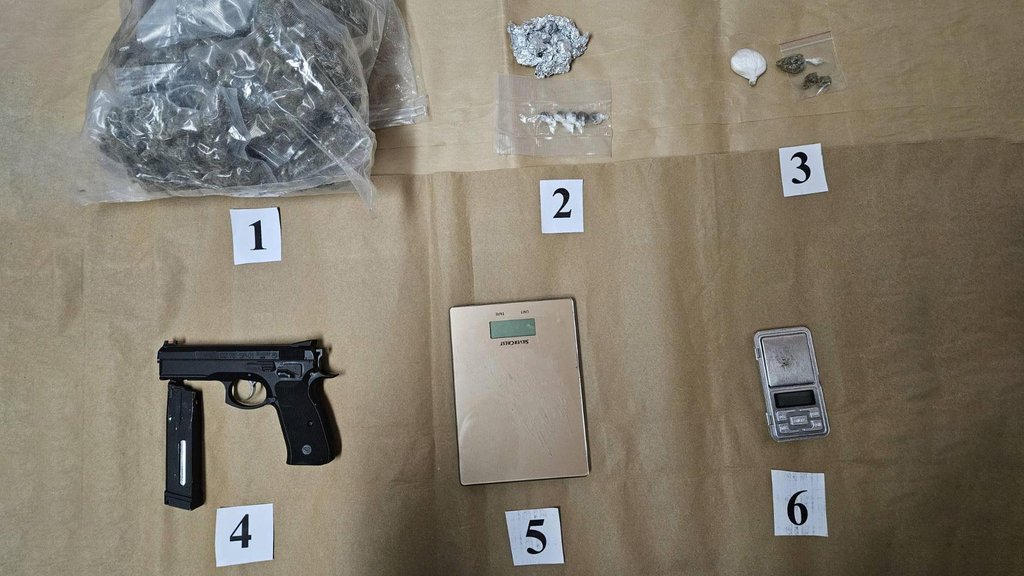 Policija zaplenila narkotike u Pančevu, uhapšena dva maloletnika