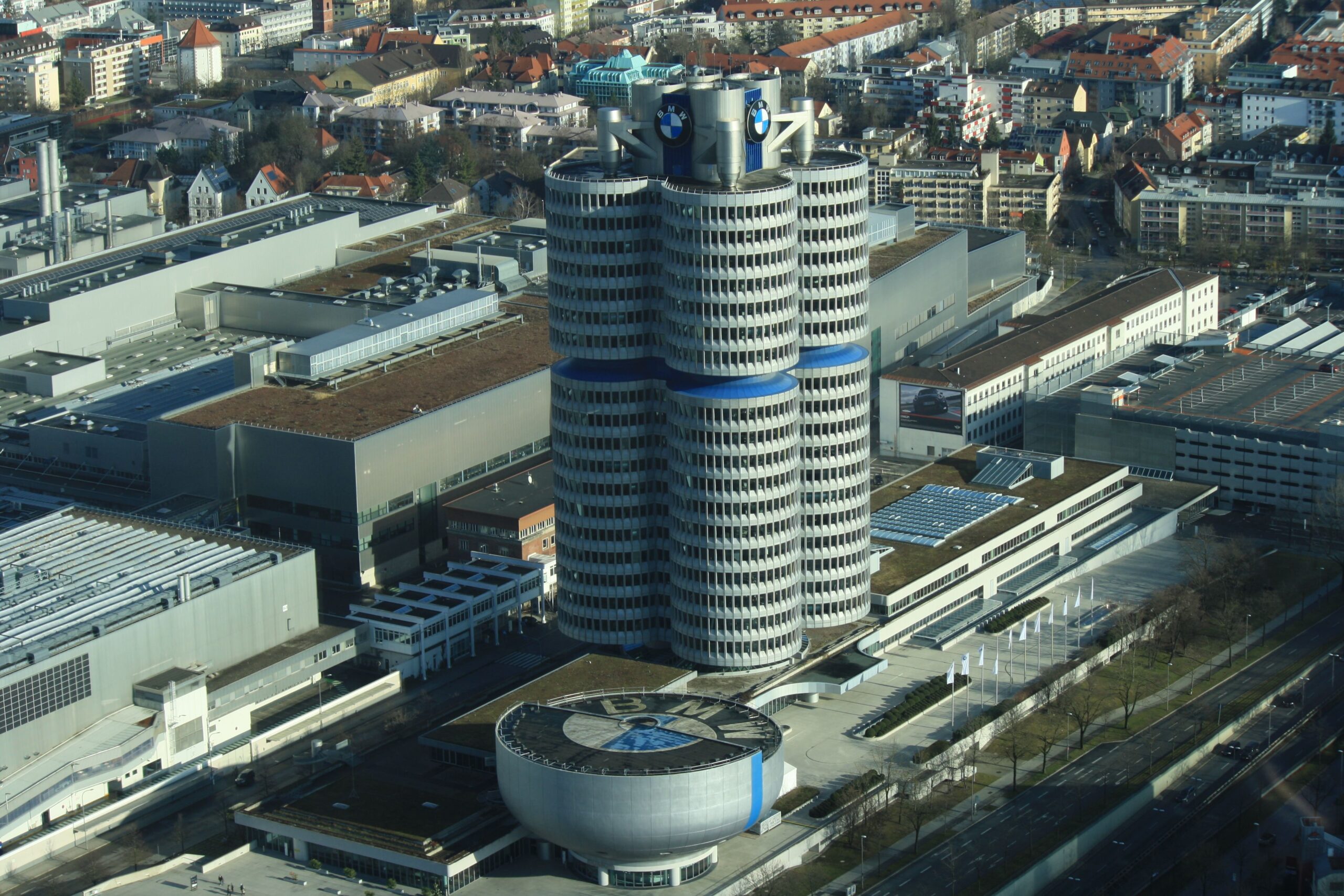 BMW-u profit pao 35 odsto zbog slabije prodaje u Kini i geopolitičkih tenzija