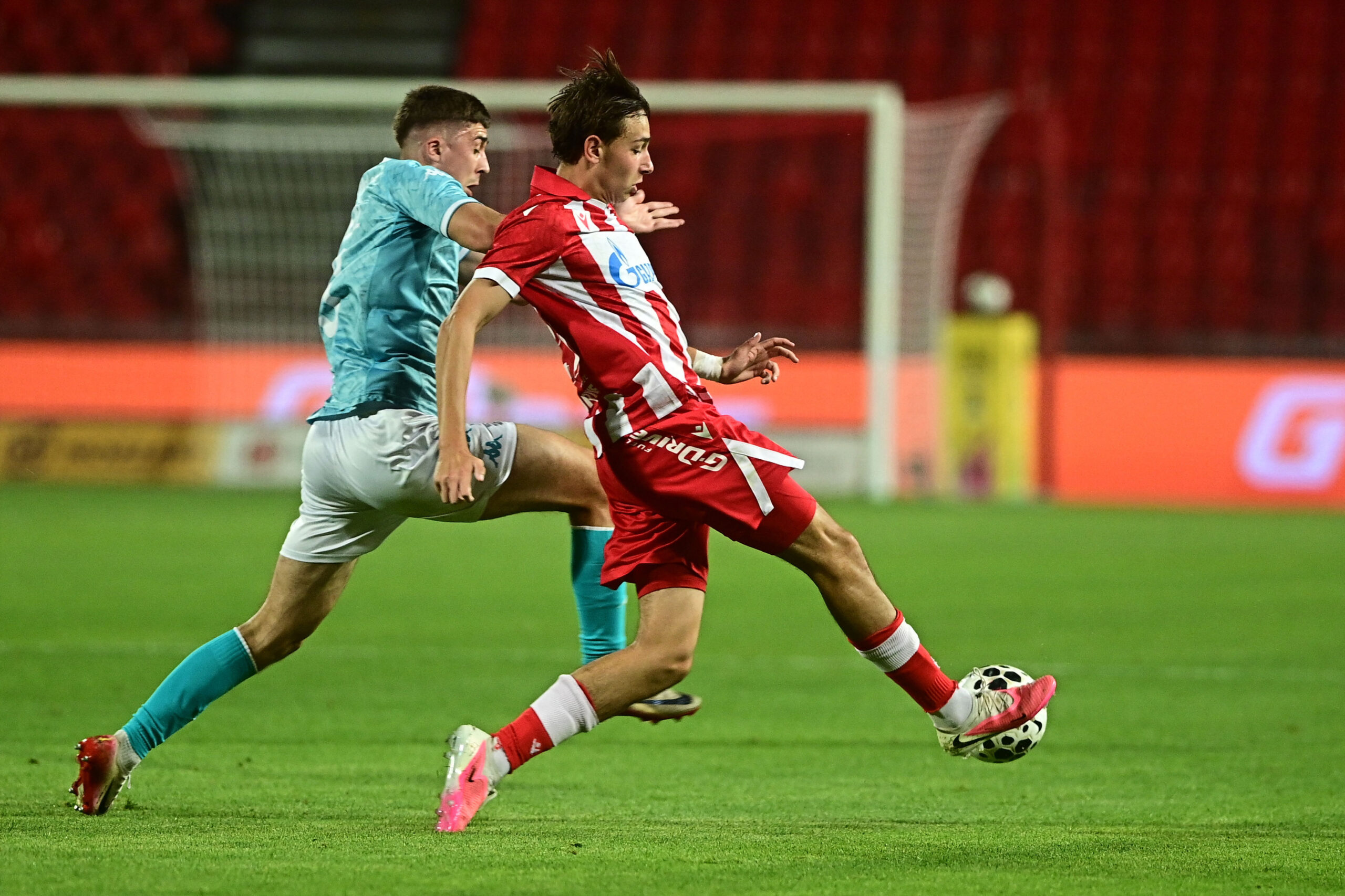 Crvena zvezda predstavila vunderkinda na evropskoj sceni u duelu protiv Larna – Crvena zvezda Larn vunderkind