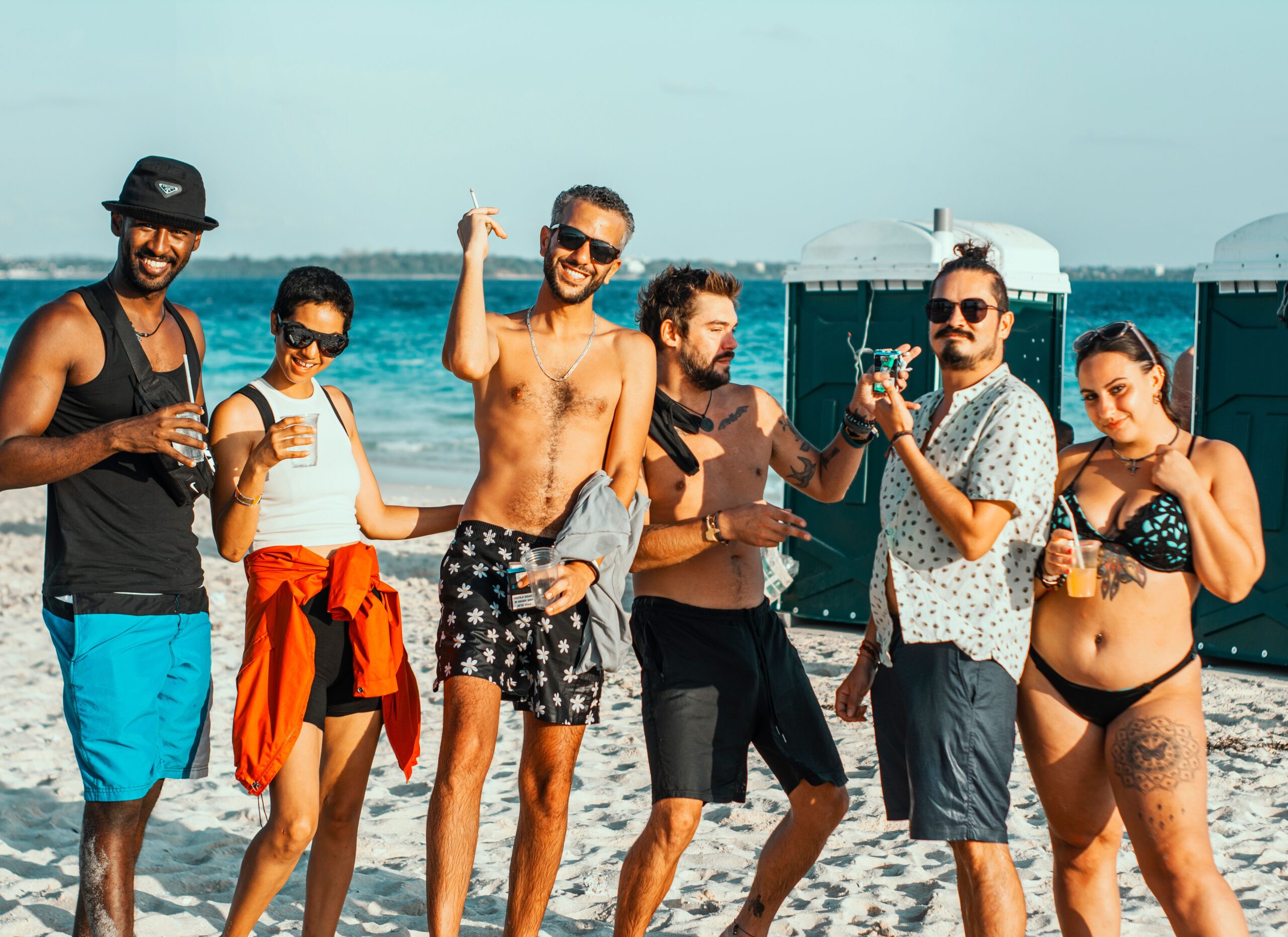 Eva Longorija oduševila na plaži u Marbelji u animal print bikiniju – animal print bikinijem Eva Longorija