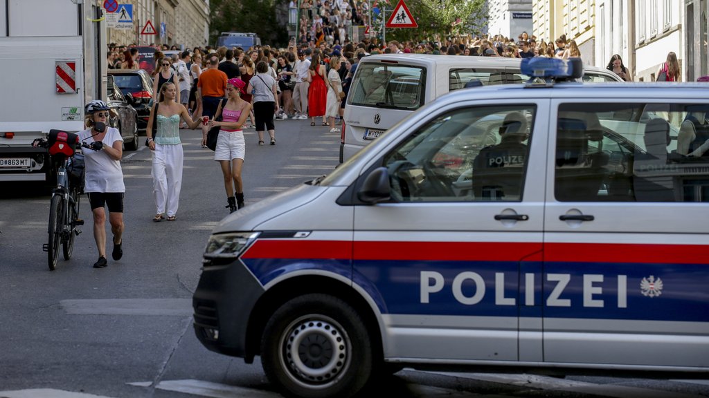 Hapšenje državljanina Srbije u Beču zbog napada na policiju i bivšu partnerku – napad u Beču