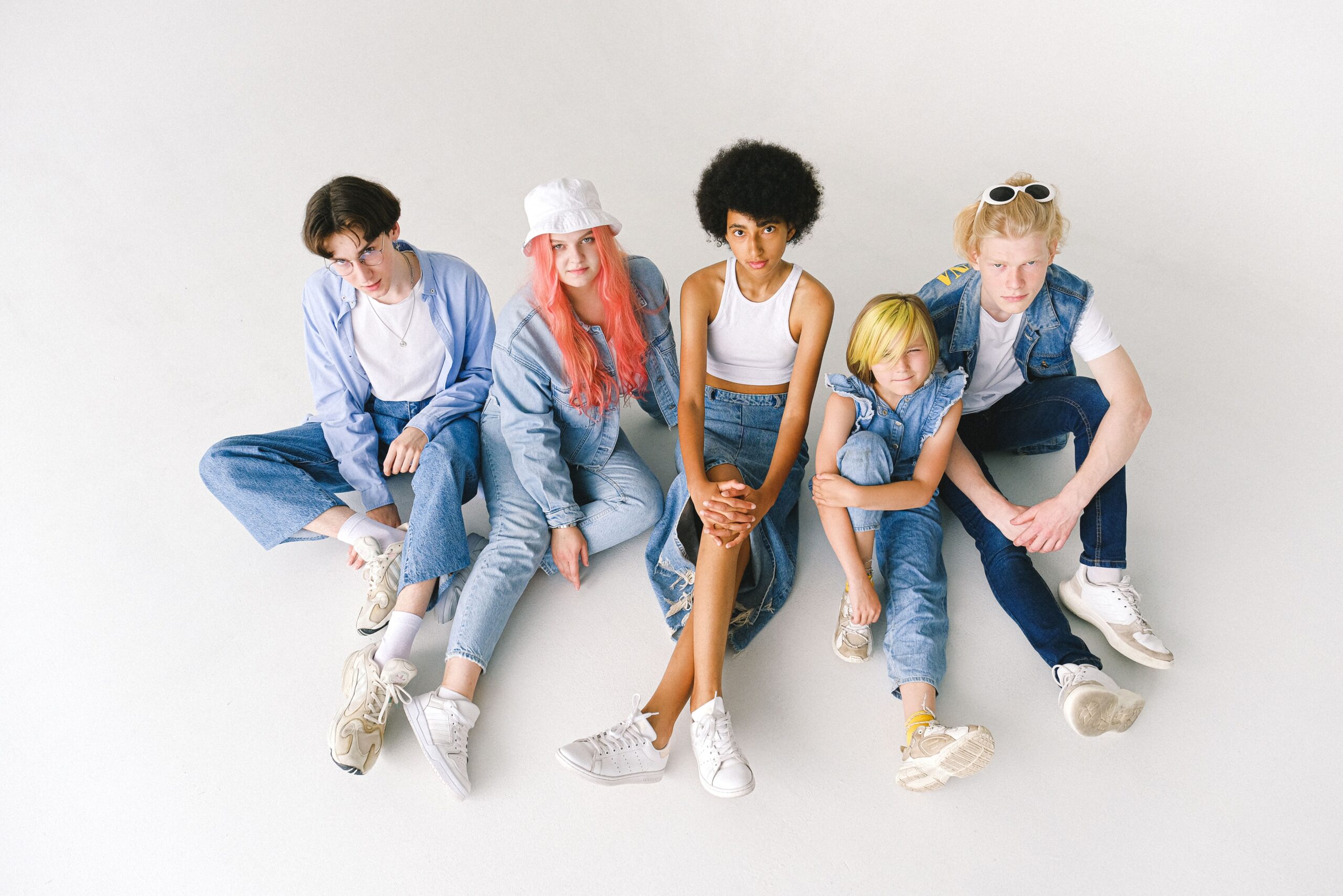 Modni trendovi: Gen Z i milenijalski stilisti razmenjuju stavove o aktuelnim pravcima – modni trendovi moda