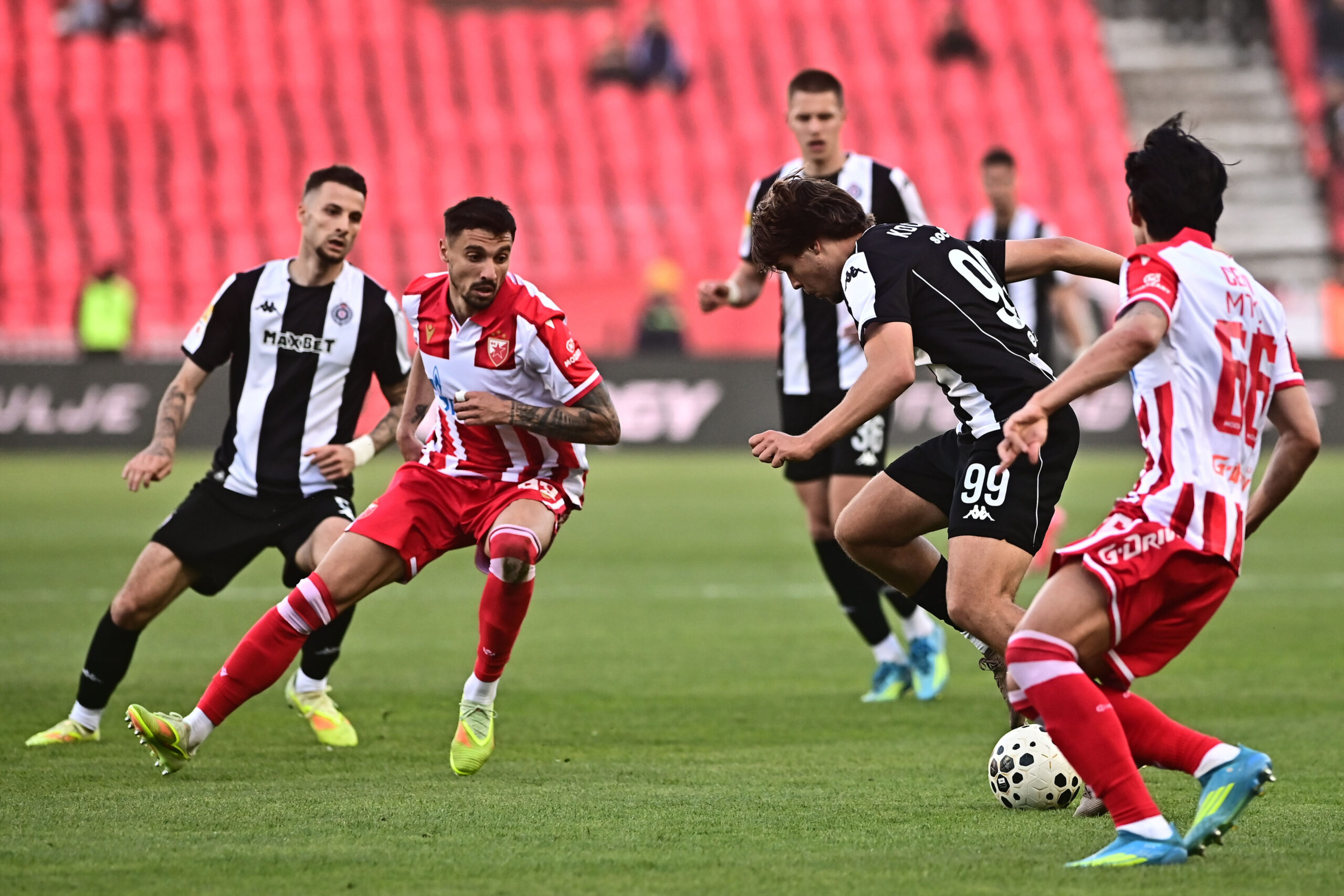 Partizan poveo protiv Une Štrasen na startu drugog poluvremena u Luksemburgu