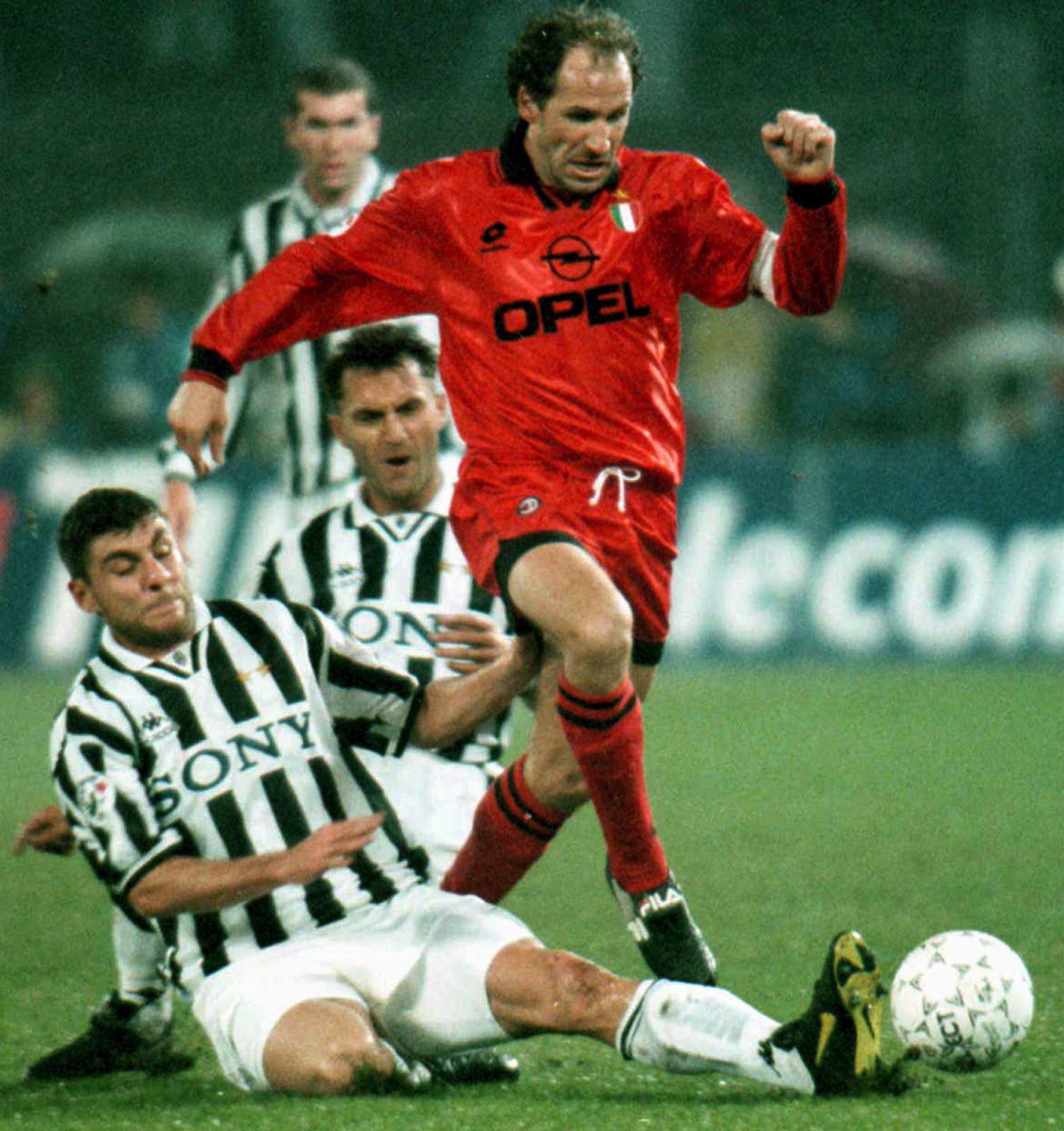 Franko Barezi preminuo u 66. godini: Snimak sa Maradonom obišao svet – Franko Barezi Milan smrt