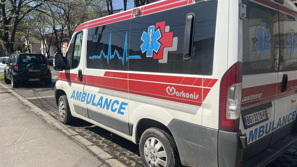 Muškarac pronađen mrtav na ulici u Zemunu, policija istražuje uzrok – napad u Zemunu