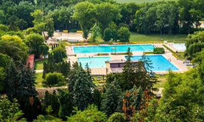 Par uhapšen zbog nedoličnog ponašanja u bazenu u gradu Vako, prisutna deca – nedolično ponašanje u Vako
