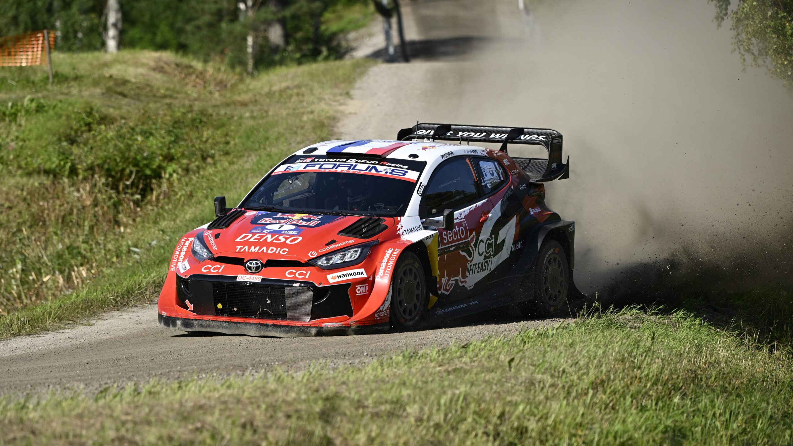 Sébastien Ogier vodi na reliju Finska posle druge etape