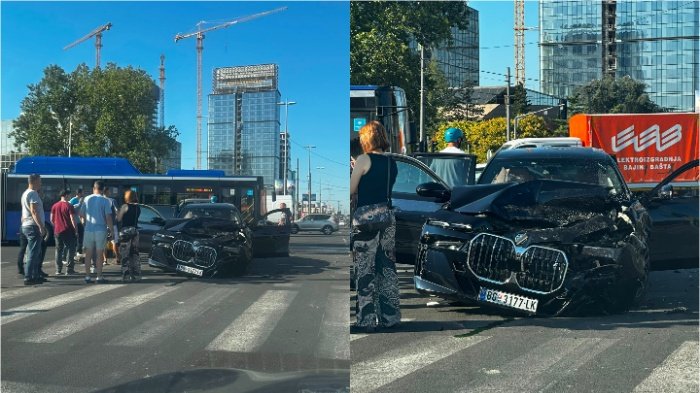 Sudar putničkog vozila kod Ušća na Novom Beogradu, automobil teško oštećen – sudar kod Ušća na Novom Beogradu
