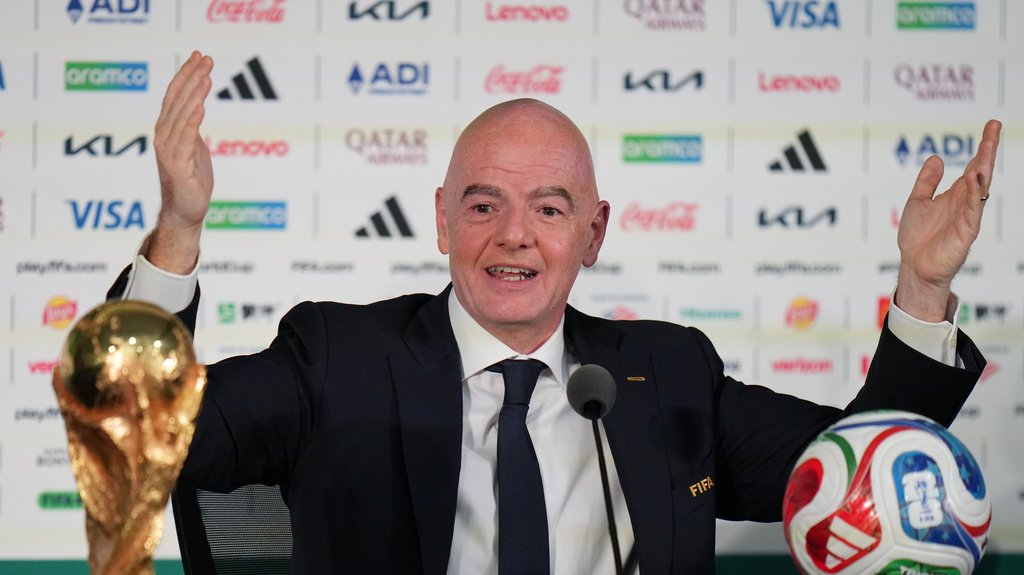 Đani Infantino: povlačim plan o prodaji udela u FIFA projektima