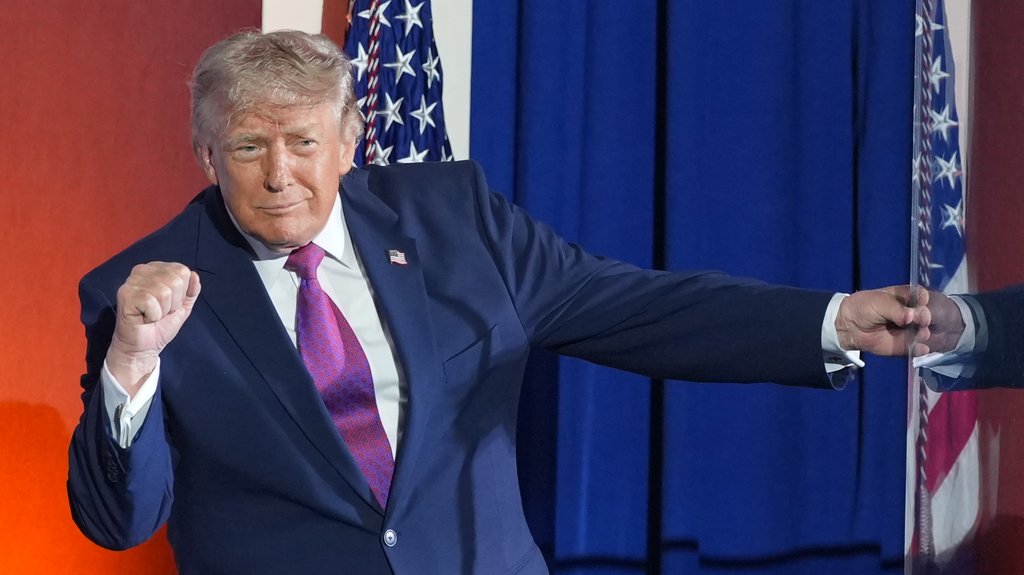 Donald Tramp dobio podršku u Beogradskoj areni tokom UFC događaja – Donald Tramp Beogradska arena