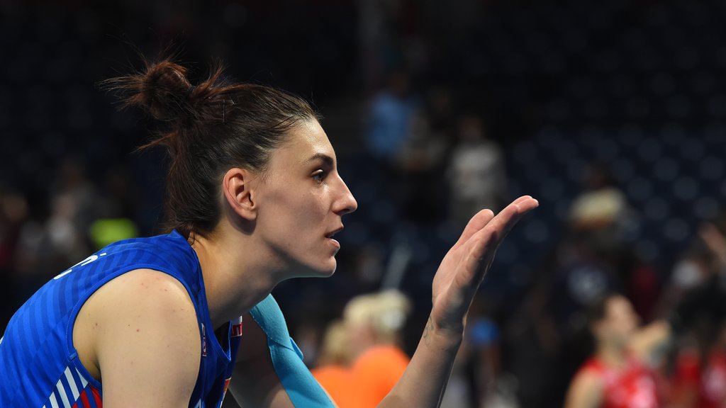 Tijana Bošković donirala potpisani dres za aukciju u humanitarne svrhe – dres Tijane Bošković na aukciji