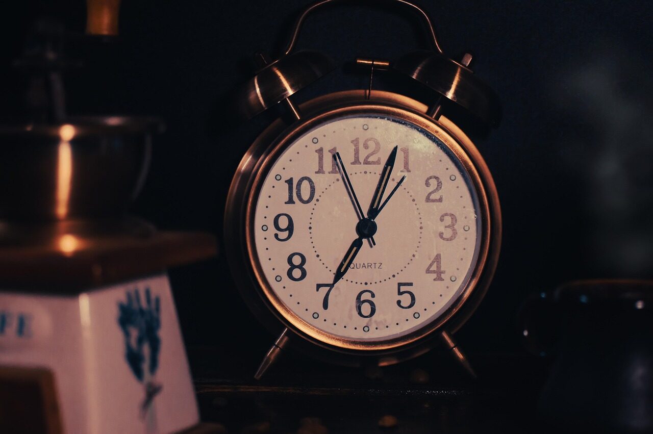 coffee, coffee grinder, cup, clock, time, coffee cup, dark, alarm clock