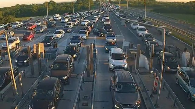Gužve na graničnim prelazima Srbije produžavaju čekanja do pet sati – kolone vozila na granicama Srbije