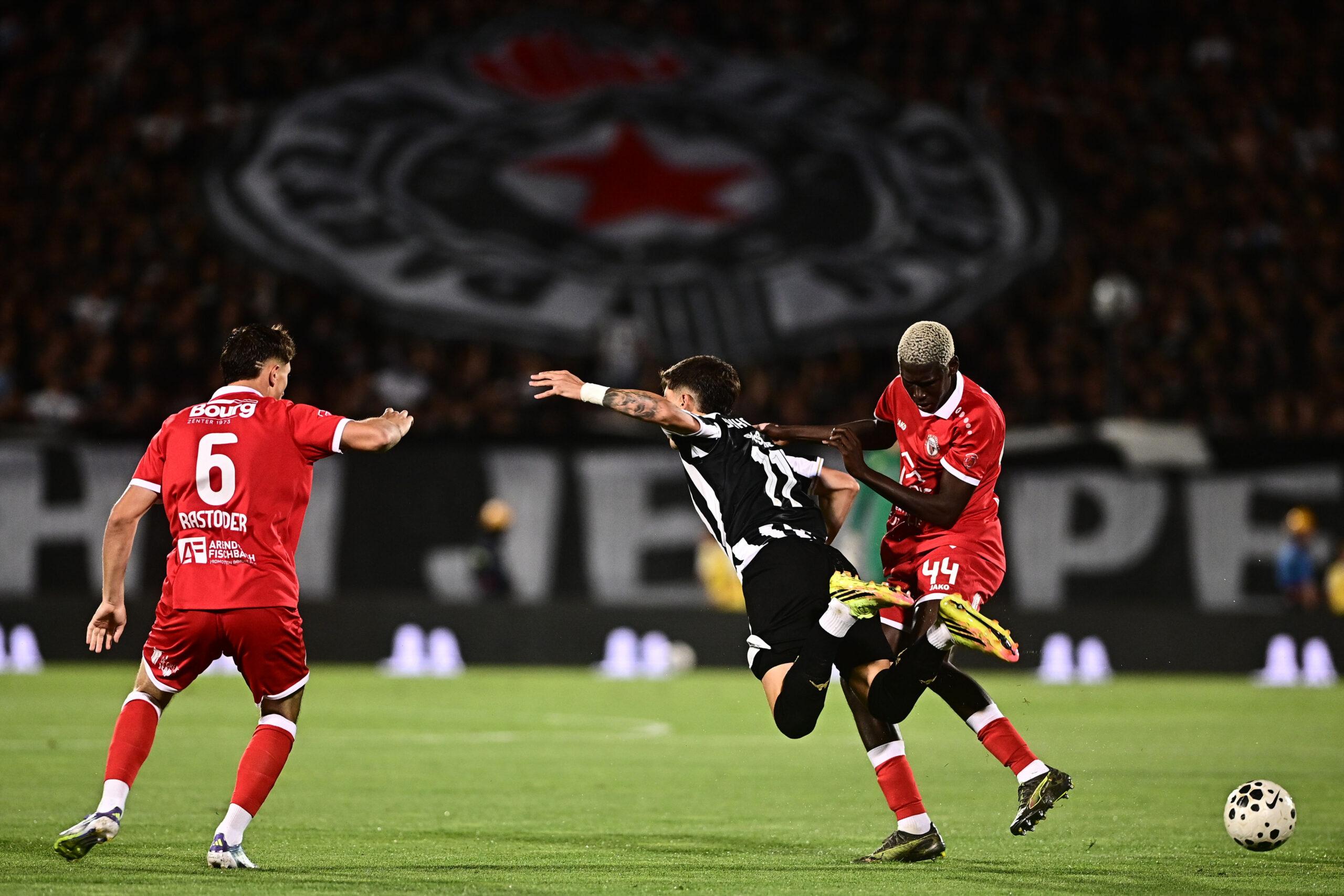 Partizan poražen od IMT-a 2:1 u Humskoj u trećem kolu Superlige Srbije