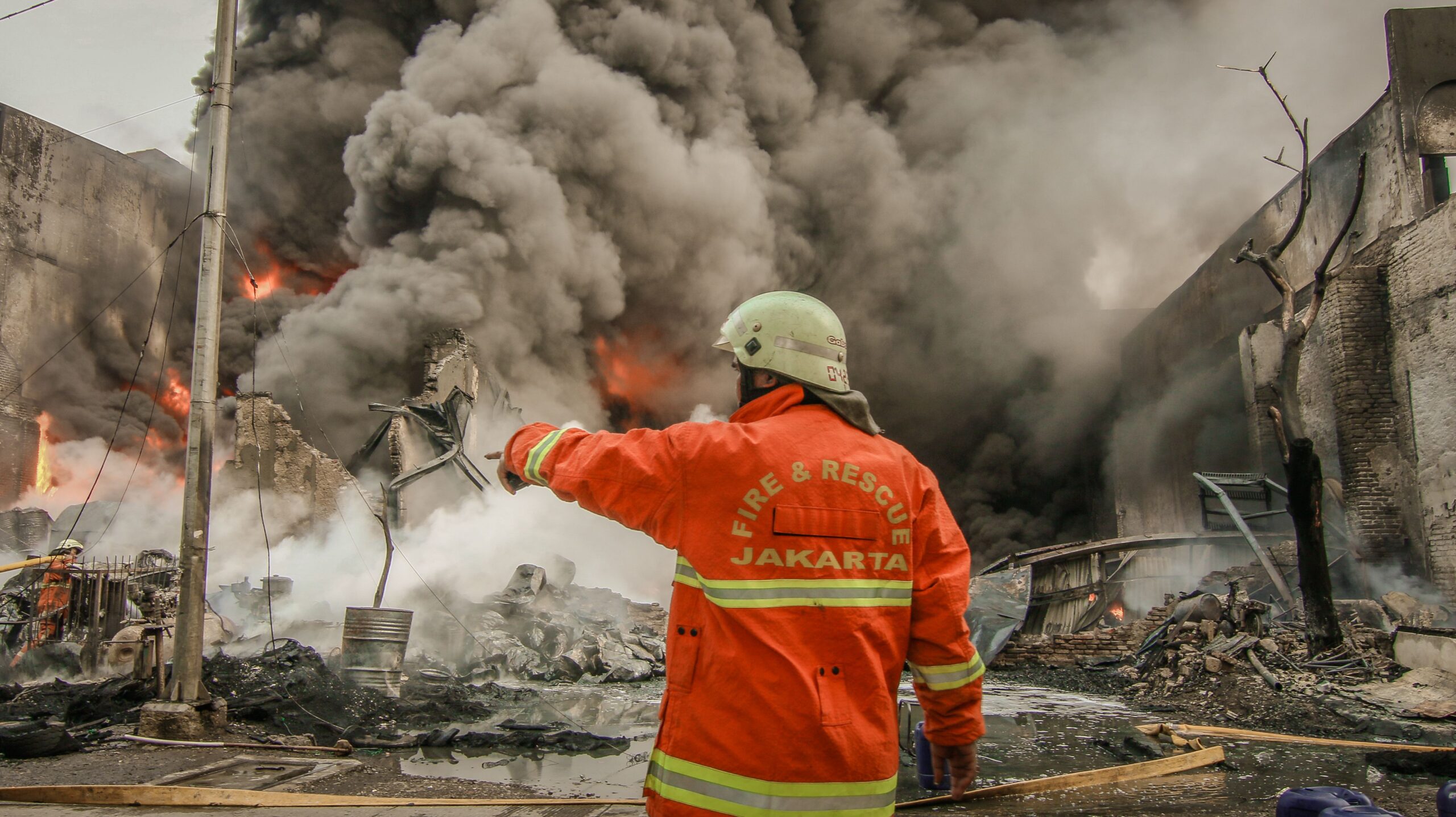 Tragedija u Indoneziji: Požar na trajektu odneo pet života, desetine nestalih – požar na trajektu u Indoneziji