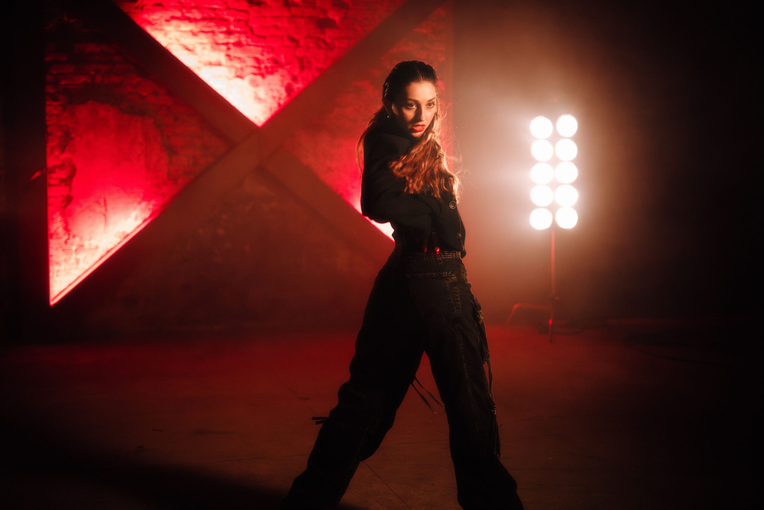 Ariana Grande se povlači iz londonskog mjuzikla zbog stalnog javnog pritiska (VIDEO) – Ariana Grande povlačenje