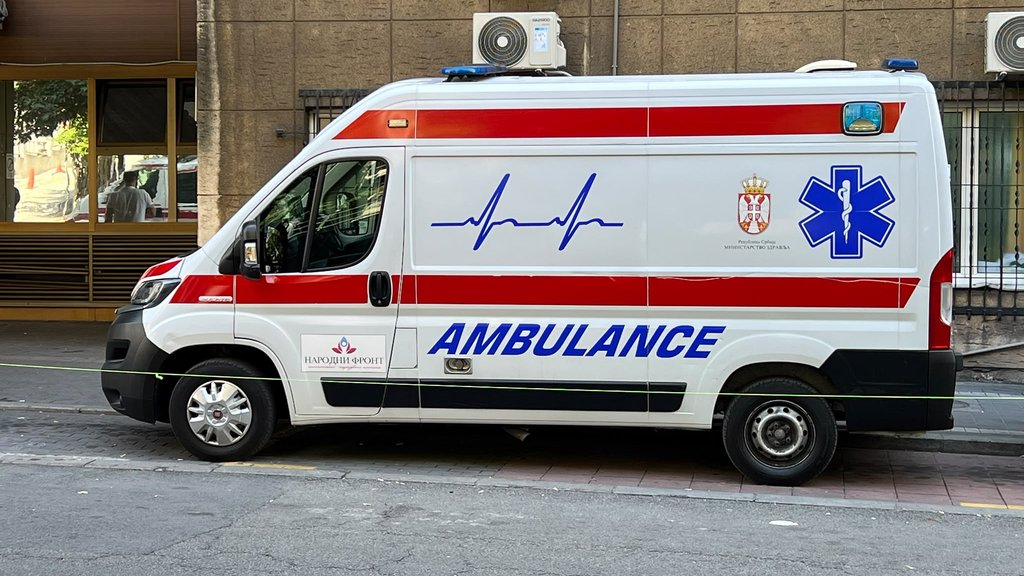 Beograd tokom noći bez većih incidenata, ekipe hitne pomoći imale 101 intervenciju – hitna pomoć u Beogradu