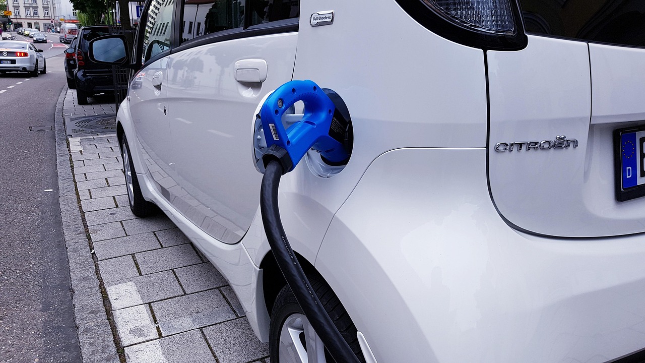 Popusti na električne automobile u Nemačkoj pali na 17,6 odsto u julu