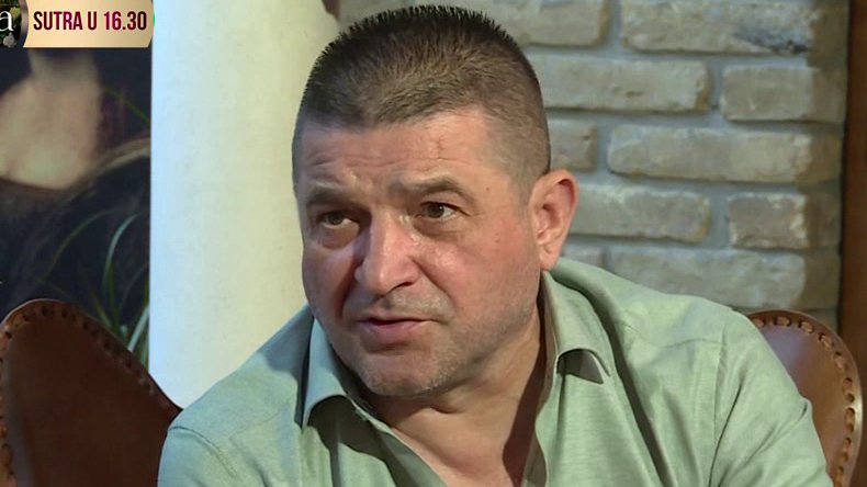 Baja Mali Knindža rasplakao publiku pesmom o Oluji: Emotivne reakcije ne prestaju – pesma o Oluji