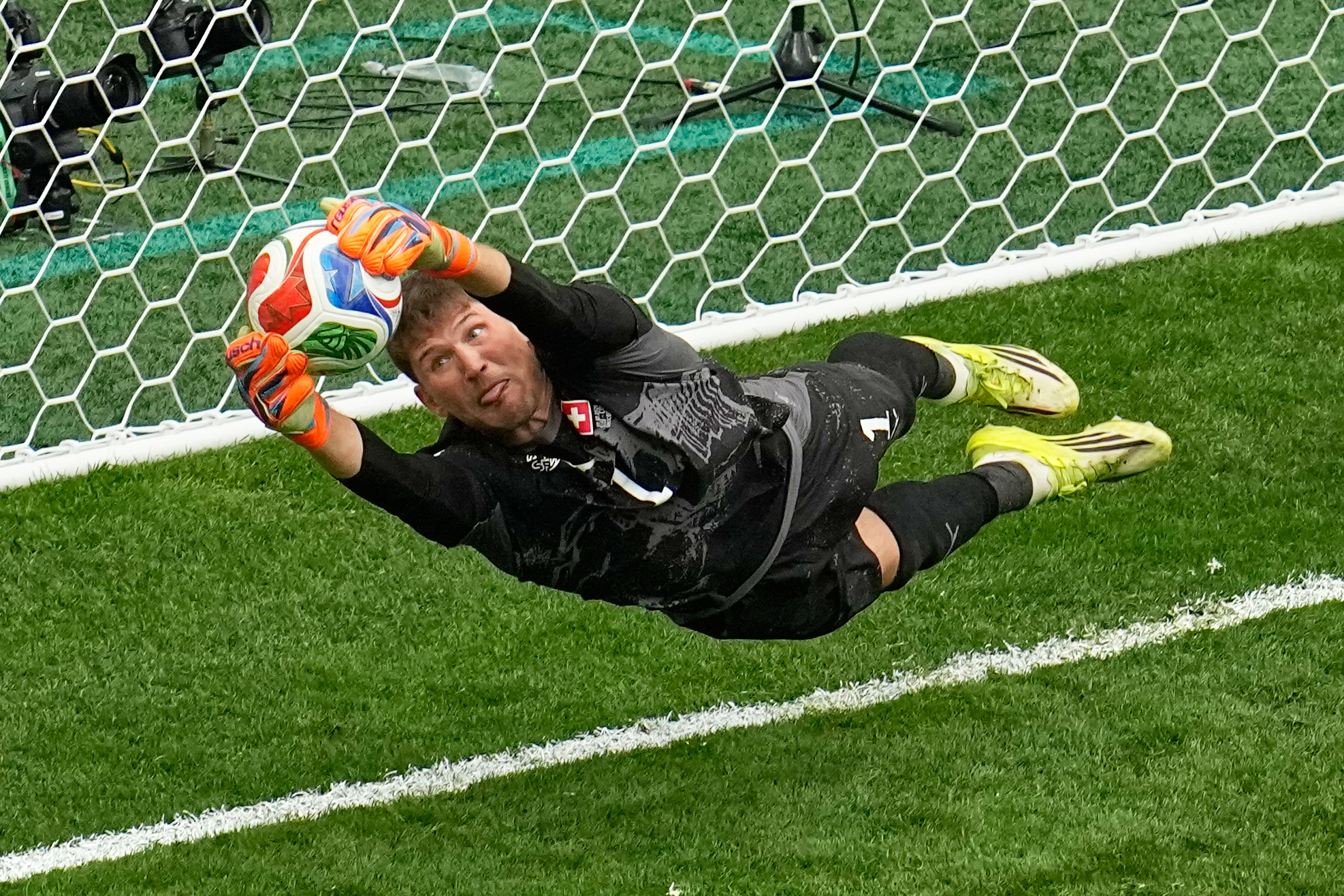 Cucho Hernández: Motivisan za novu sezonu u Betisu i postizanje ličnog cilja – Cucho Hernández Betis povratak