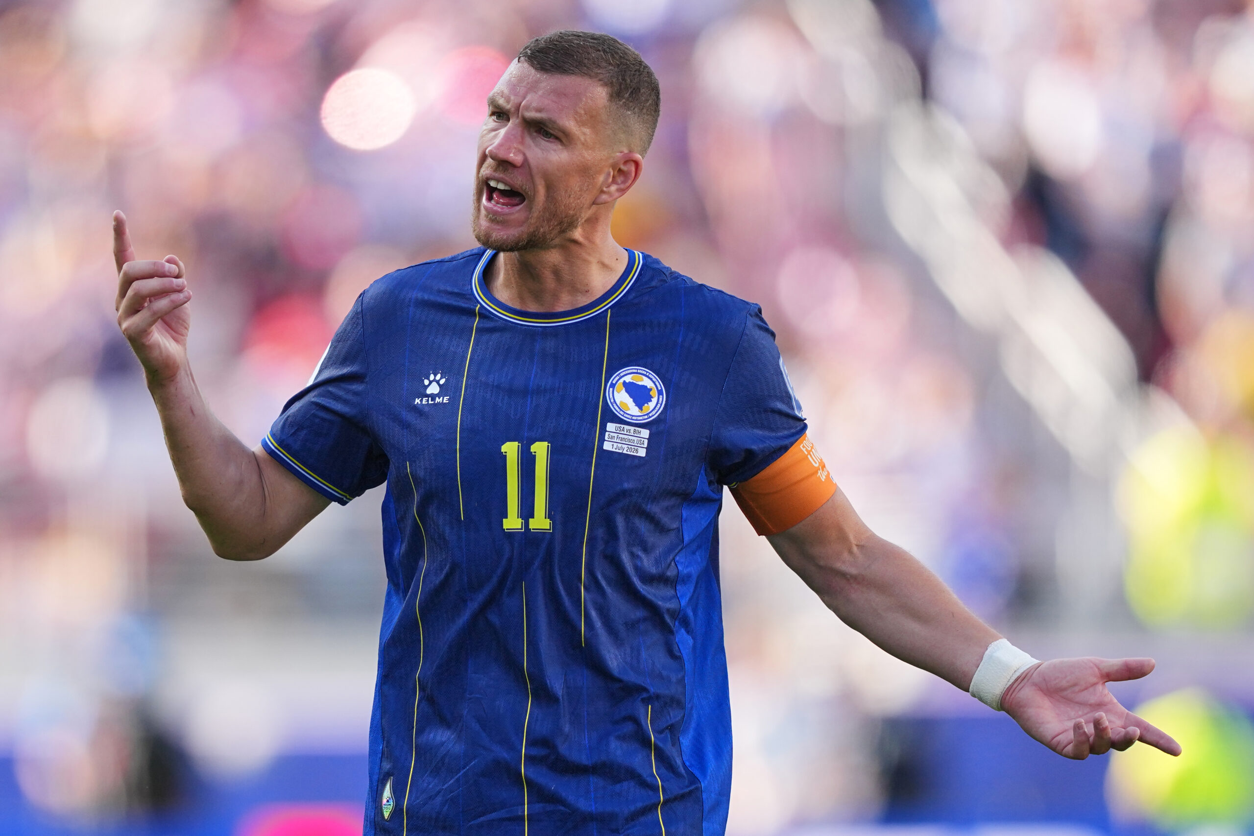 Edin Džeko produžio ugovor sa Šalkeom: Još uvek želim pobede