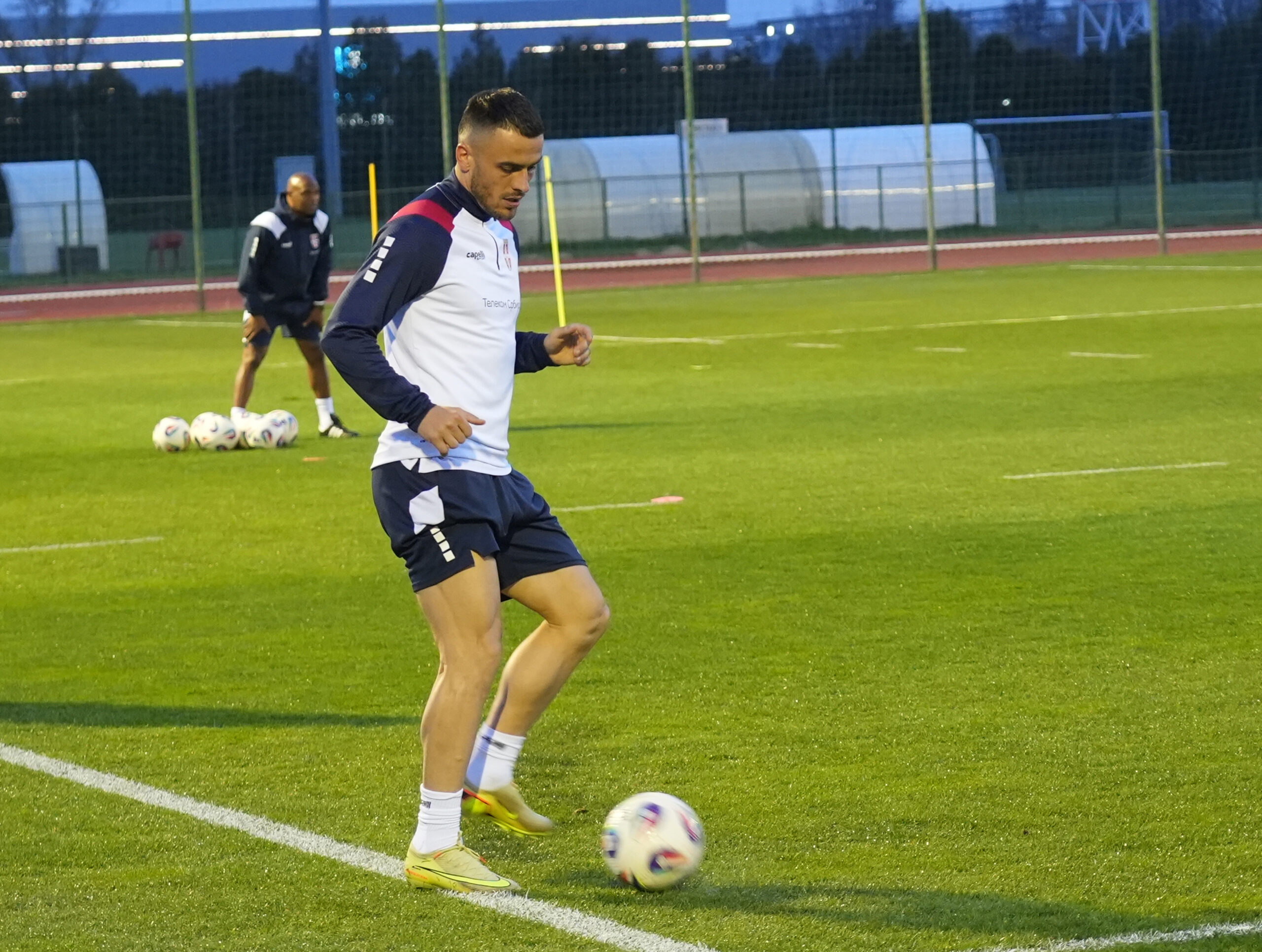 Filip Kostić donosi odluku o transferu između AEK-a i PSV-a