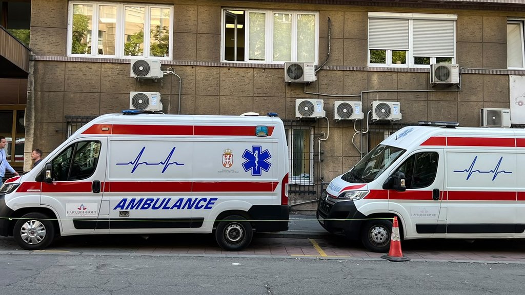 Intervencije Hitne pomoći tokom noći u Beogradu, povređena dva učesnika udesa – intervencije Hitne pomoći u Beogradu
