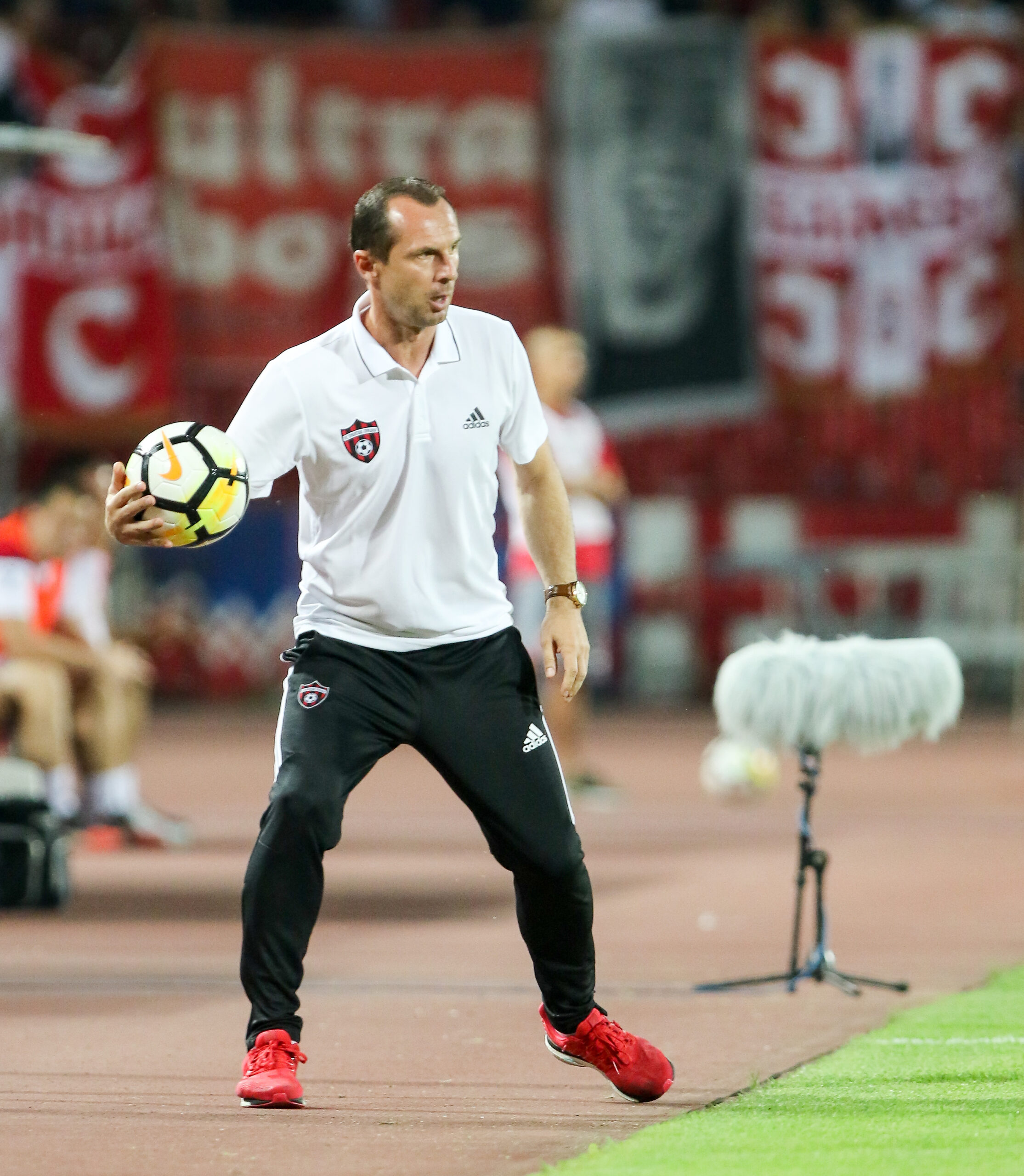 Nestor El Maestro: Trenerska karijera, poreklo i najveći uspeh u Slovačkoj