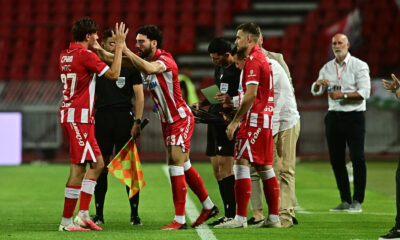 The second leg of the second round of qualifying for the Champions League between FK Crvena zvezda and FK Larne was played at the Rajko Mitic stadium. Revans utakmica drugog kola kvalifikacija za Ligu sampiona izmedju FK Crvena zvezda i FK Larne odigrana je stadionu Rajko Mitic.
