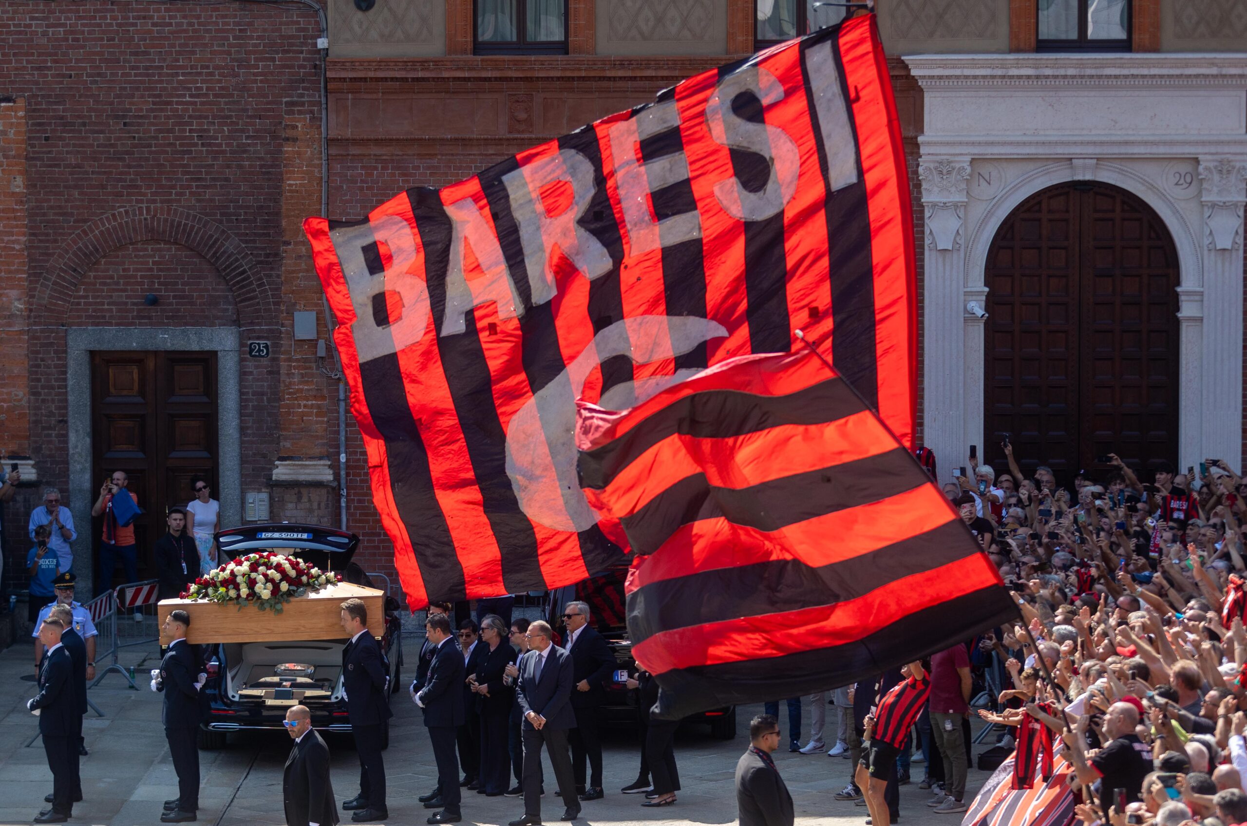 AC Milan i Inter igraju prijateljski derbi u okviru priprema za sezonu – AC Milan Inter prijateljski meč