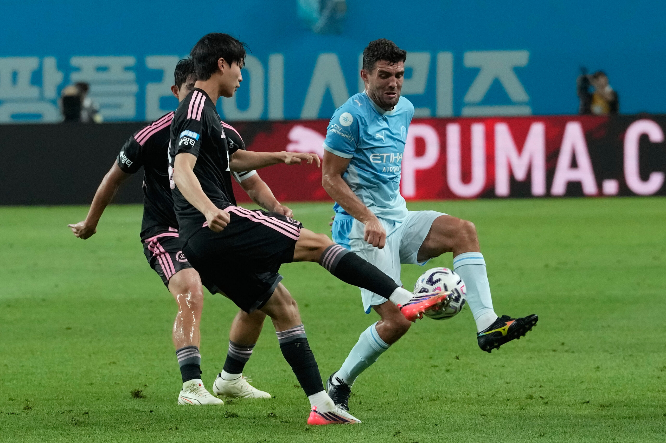 Mančester siti pobedio All Stars K-lige 3:1 na prvoj utakmici posle Gvardiole