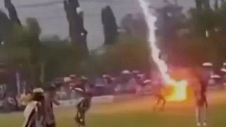 Safwan Awae tragično stradao: Grom ubio fudbalera tokom utakmice na Tajlandu